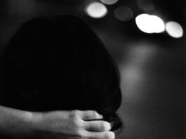 Zwischen Stadt und Stille – Fotografien von Kit Young / Leica Galerie, Salzburg