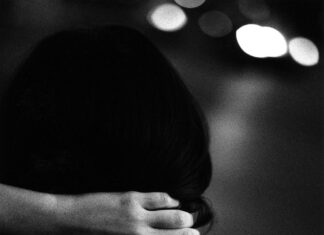 Zwischen Stadt und Stille – Fotografien von Kit Young / Leica Galerie, Salzburg