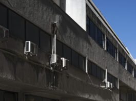 Julia Gaisbacher: From One Side to Another / off_gallery & raum, Graz