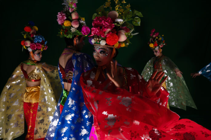 Eun-Me Ahn (KR), Post-Orientalist Express © Sukmu Yun & Jiyang Kim