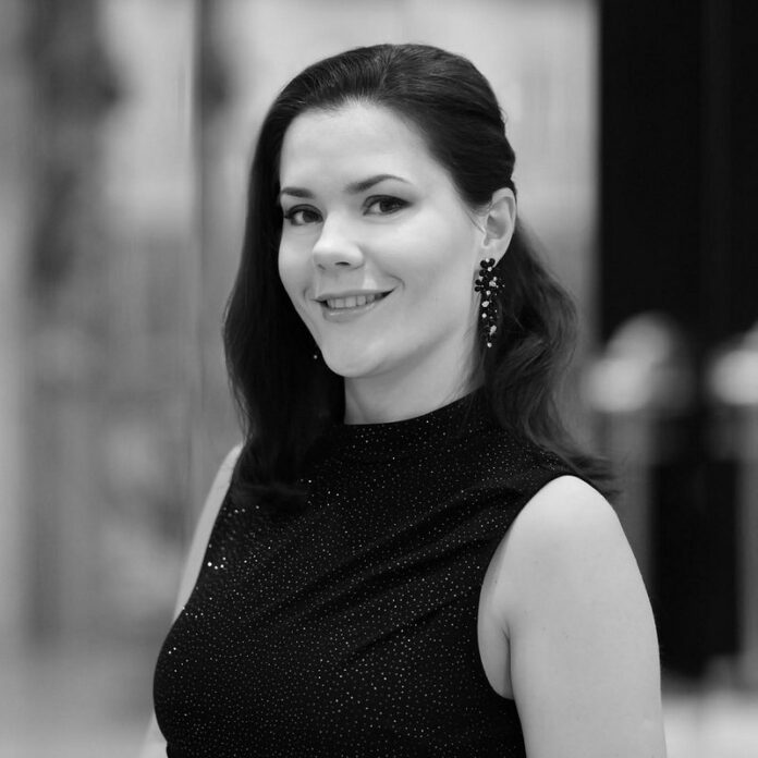 Anna Ulaieva © Arman Karakhanyan Photography