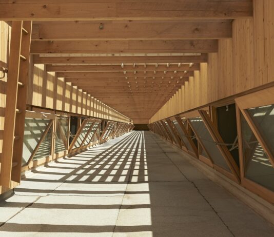 Holzbau Architektur mit MENSCH. ORT. HAUS. VERSTAND. / HDA – Haus der Architektur, Graz